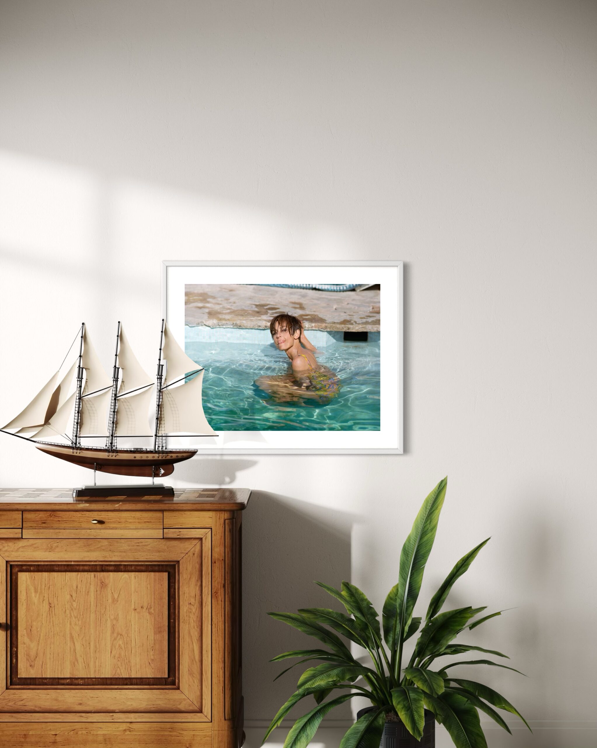 TO - Audrey Hepburn in Pool 2 - Small - 3