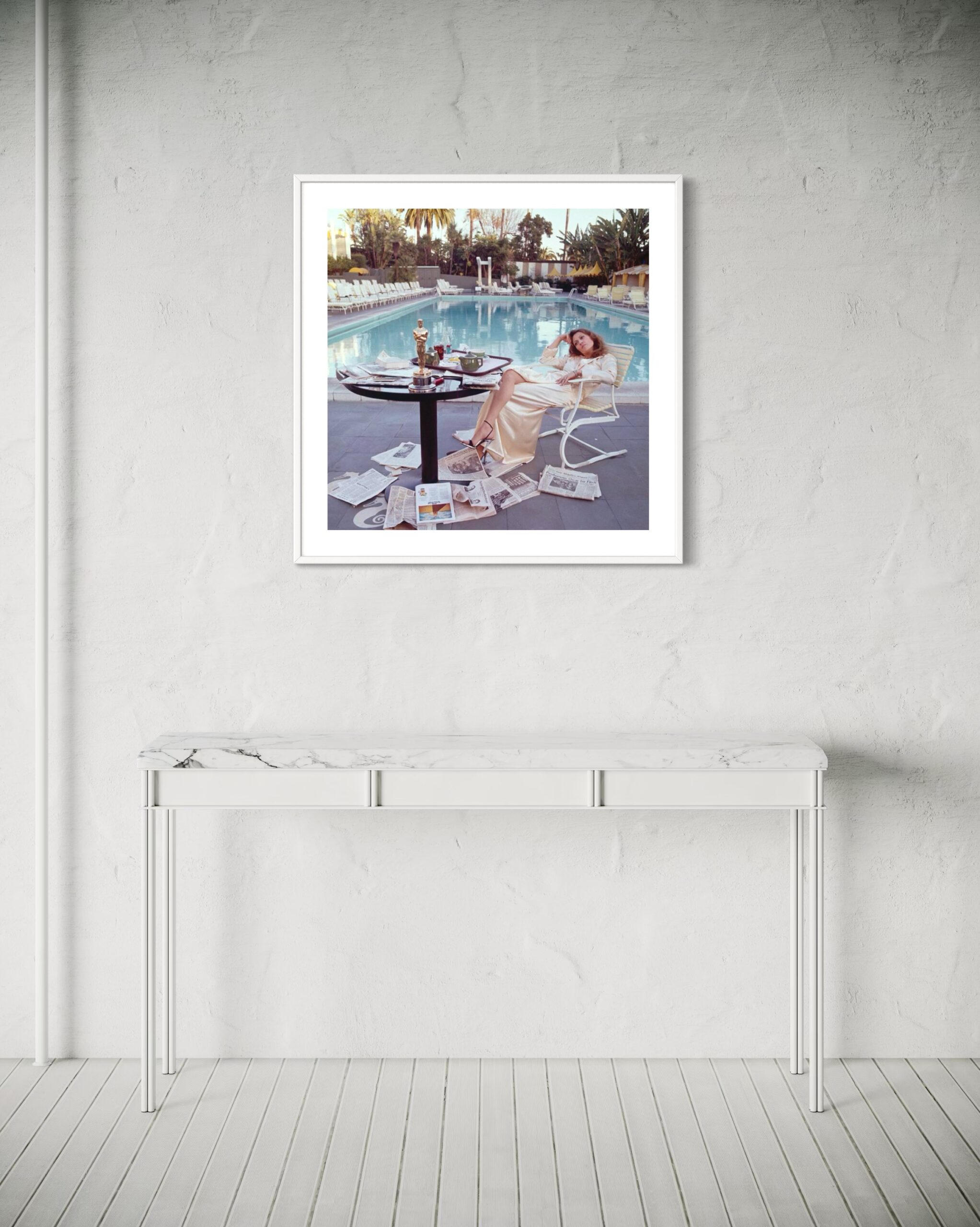 TO - Faye Dunaway Morning After The Oscars - Small - 3